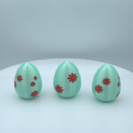 Dekorativno velikonočne jajce z motivom cvetja